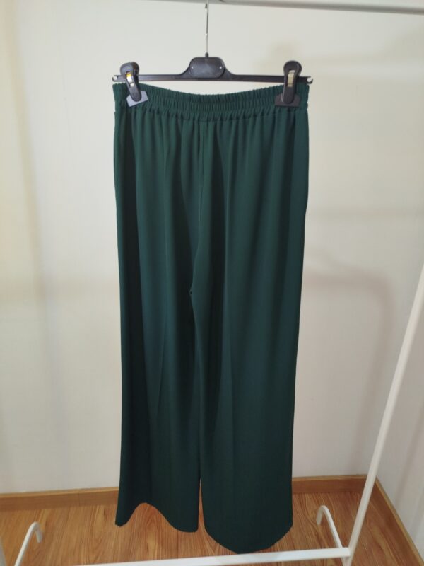 Pantalón verde última unidad Talla M - Imagen 2